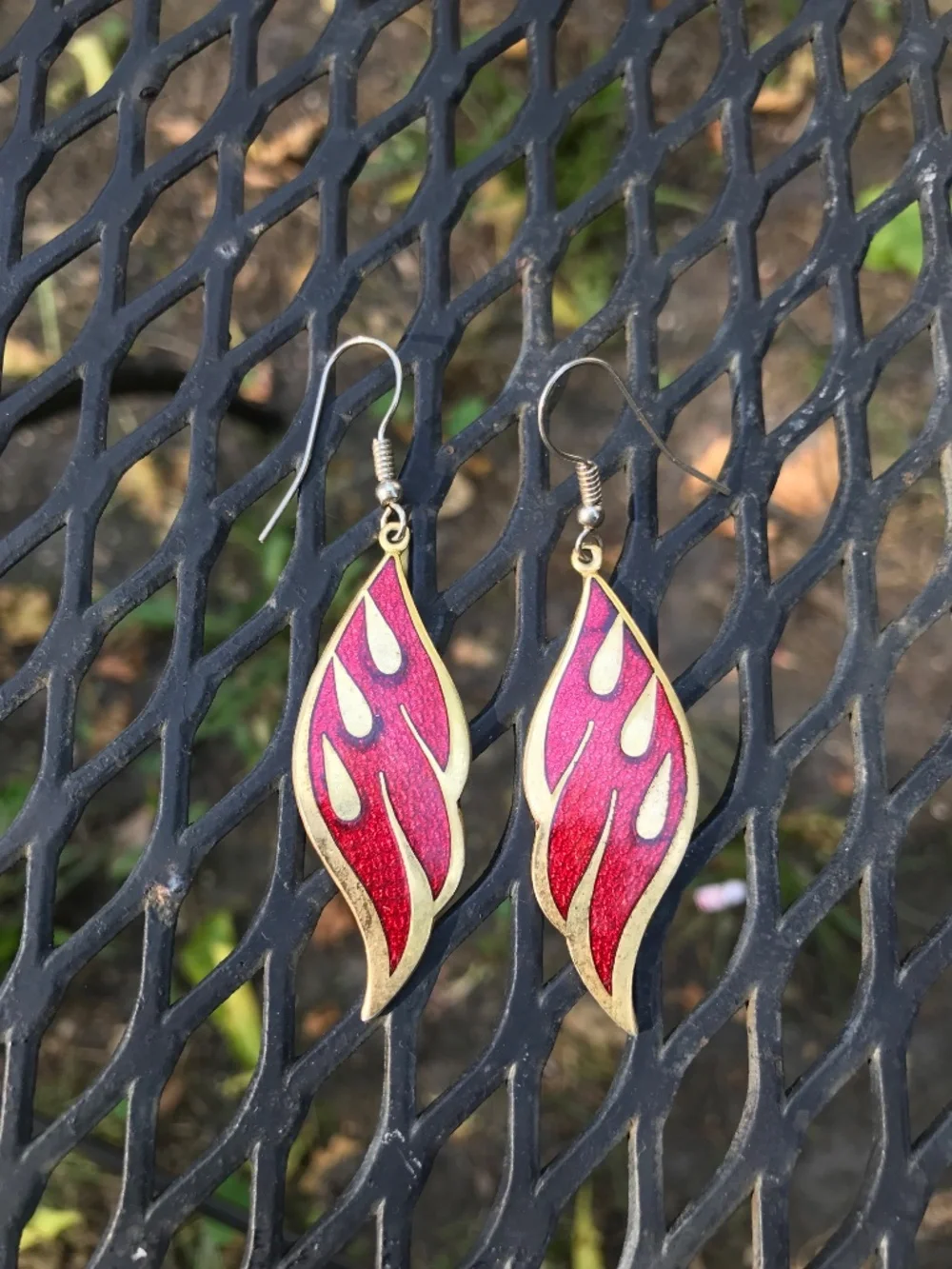 Vintage Goldtone Red Flame Enamel Dangle Pierced Earrings‎ Statement 80s 90s